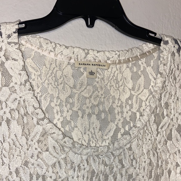 EUC Gorgeous banana republic floral lace cream top size large - Picture 3 of 4